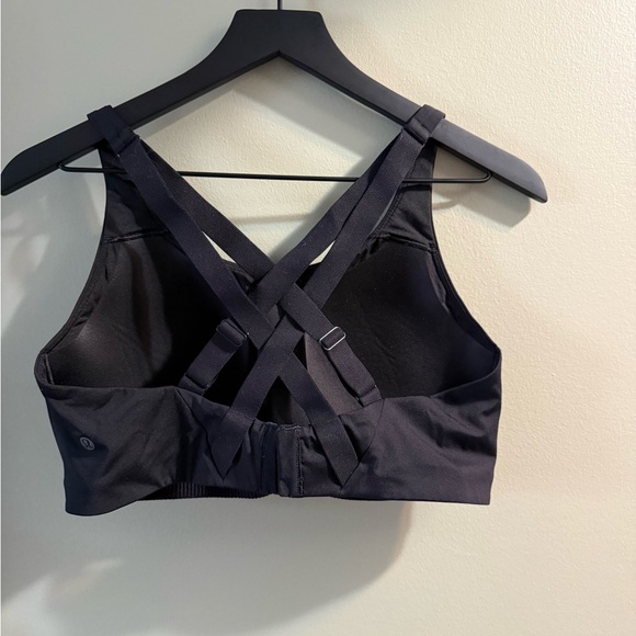 Lululemon Athletica Black Cross-Back Sports Bra - Picture 2 of 4